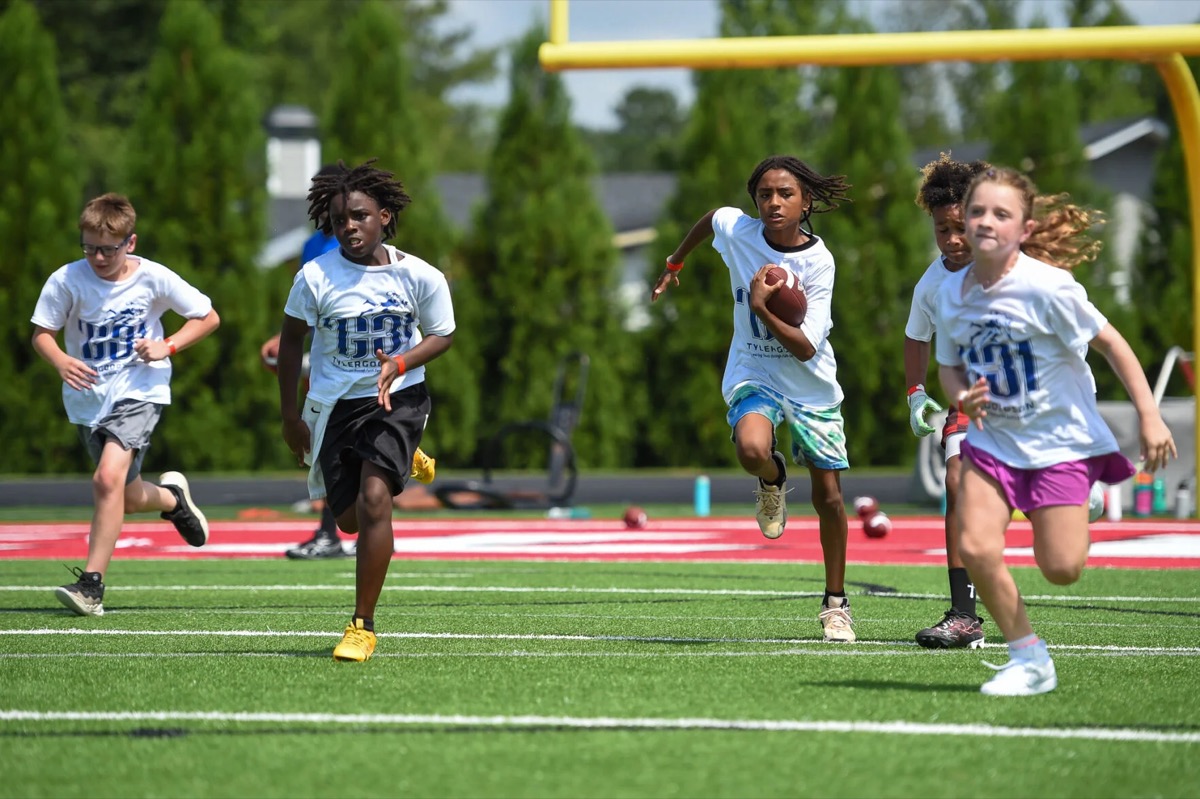 Kids running